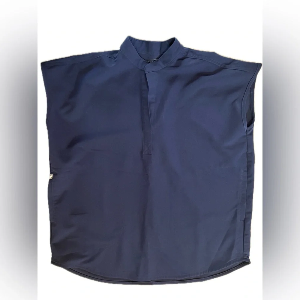 Figs navy Rafaela oversized scrub top never worn size Xs - Picture 2 of 3